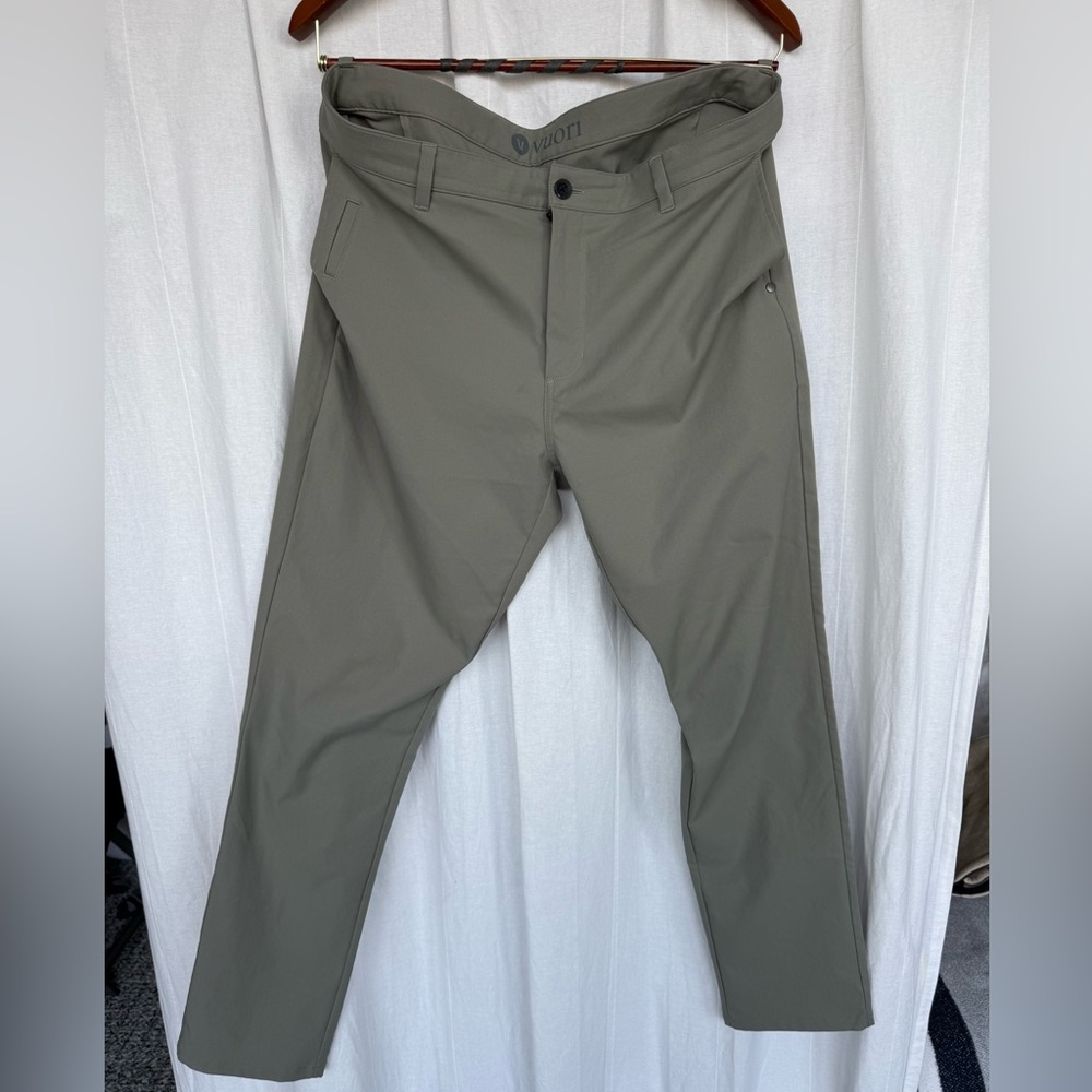 Vuori Cascade tech chino pant - taupe